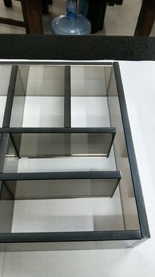Ο διοργανωτής Humidor Makeup μετρίασε το λεκιασμένο κιβώτιο τεχνών γυαλιού