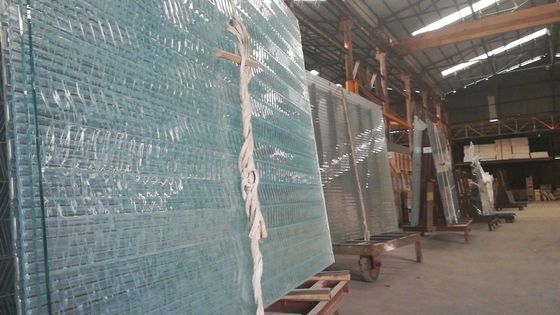 Πολυστρωματικό θερμαμένο Jumbo κυμάτων που κόβεται στα φύλλα γυαλιού μεγέθους