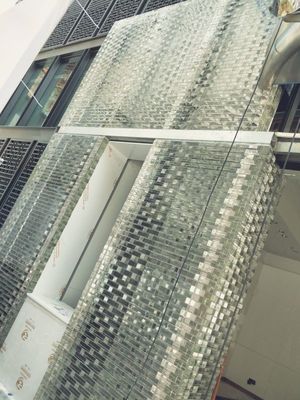 Διακοσμητικά εξωτερικά βαμμένα Shopfront τούβλα φραγμών γυαλιού 4x4x4