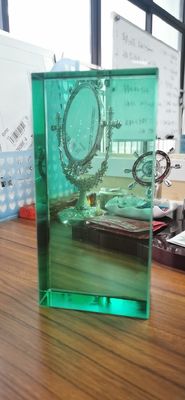 Το κτίριο γραφείων SGCC 19mm βλέπει μέσω του φραγμού γυαλιού
